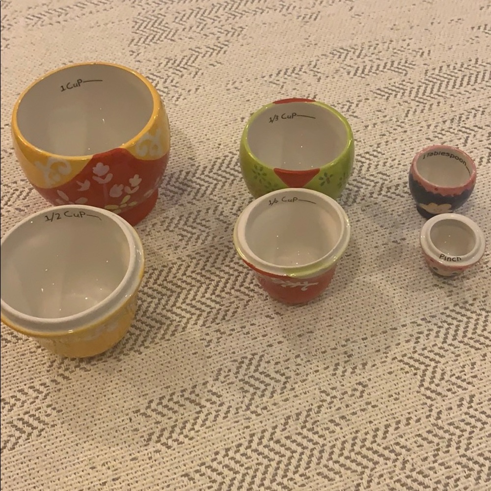 Russian nesting doll measuring cups